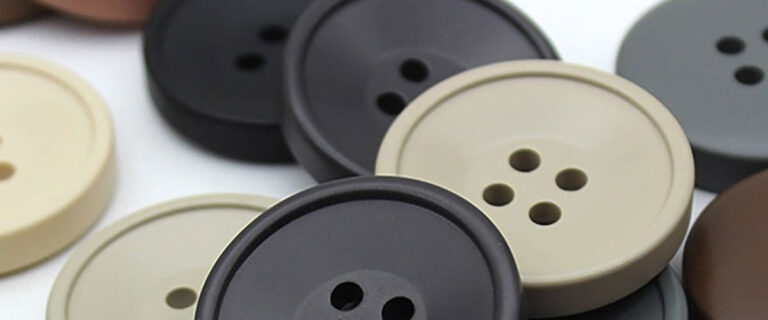 Garment buttons for bulk supply.